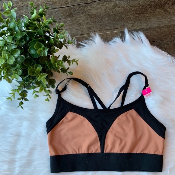 PINK Victoria's Secret Other - NWT PINK Victoria’s Secret strappy sports bra
